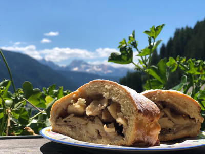 hausgemachter Apfelstrudel