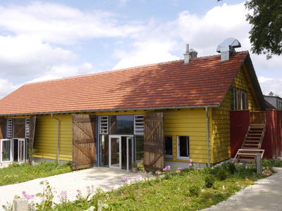 Festscheune; ob Feiern oder Frühstücks-Buffet, ein Ort zum Zusammenkommen