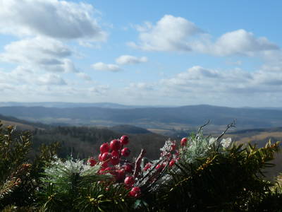 Ausblick auf das Werratal und die Hohe Rhön vom Balkon der Finnhütten Hohe Klinge