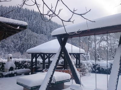 Spielplatz im Winter