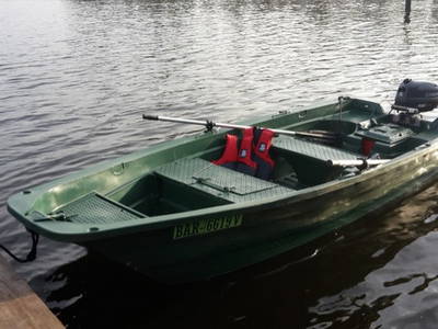 robustes neues Angelboot, als Ruderboot oder mit 5 PS 4 Takt Motor, perfekt für den Angelurlaub