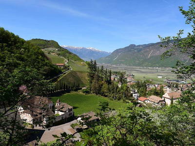 Das Rosendorf Nals in Südtirol
