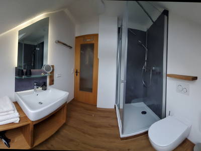 Bad (Annalena und Katja)