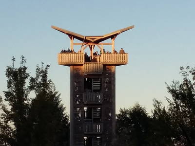 markanter Aussichtsturm in Mescherin für Vogelbeobachtungen
