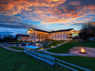 Erlebe wunderschöne Sonnenuntergänge und atemberaubende Stimmungen