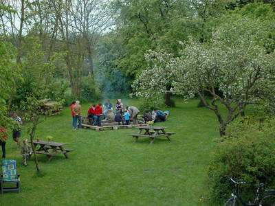 Großfamilienidyll  im April