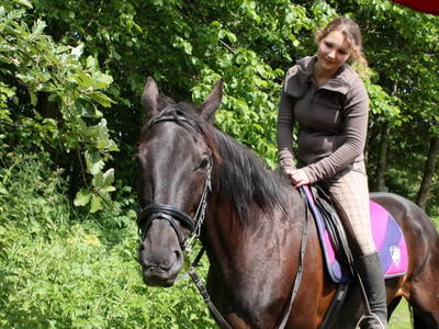 Jana mit dem Pferd Cloe
