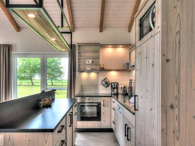 moderne Landhausküche im Wellnesshaus