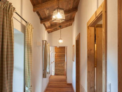 Bild 13 aus  Tiroler Bauernhaus ausgebaut zu einem exklusiven Chalet in den Kitzbüheler Alpen