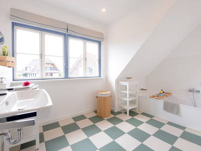 Blick in das Tageslichtbad im OG