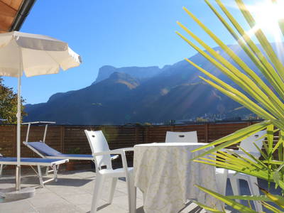Terrasse in einer der Ferienwohnungen.