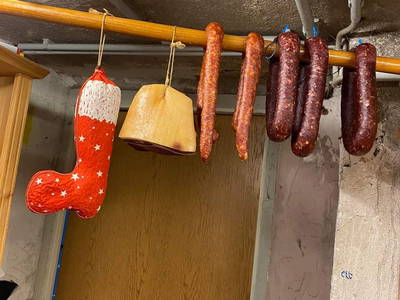 Regionale Spezialitäten in kleinen privaten Fleischereien  in Brotterode und Steinbach/Bad Liebenszein