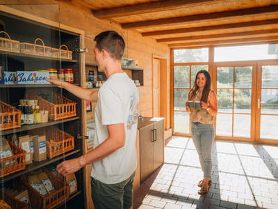 Im Minihofladen gibt es immer ein paar Leckerein