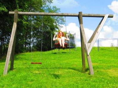 Schaukel, Trampolin, Fußballtor